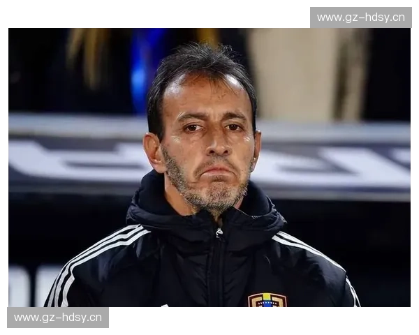 南美区世界杯预选赛竞争激烈各国劲旅为晋级正赛展开生死角逐